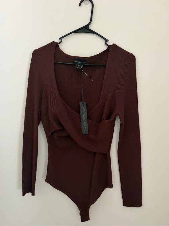 House of Harlow 1960 Tops - NWT House of Harlow 1960 Brown Wrap Ribbed Bodysuit Women’s Large